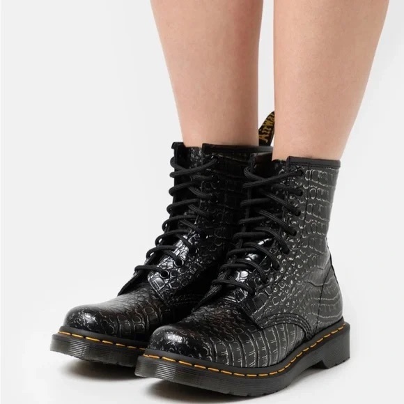 Dr Martens Womens 1460 Croc Leather Lace Up Gunmetal Boots...